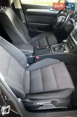 Универсал Volkswagen Passat 2015 в Мукачево