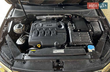 Универсал Volkswagen Passat 2015 в Мукачево