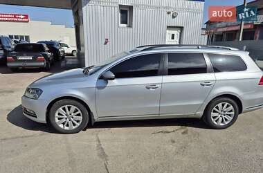 Универсал Volkswagen Passat 2012 в 