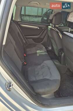 Универсал Volkswagen Passat 2012 в 