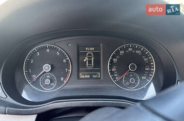 Седан Volkswagen Passat 2011 в 