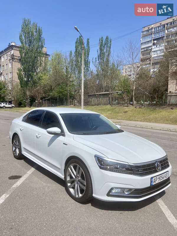 Седан Volkswagen Passat 2016 в Запоріжжі