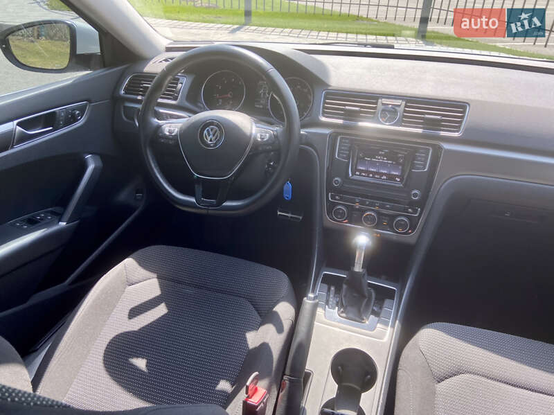 Седан Volkswagen Passat 2016 в Запоріжжі