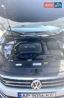 Седан Volkswagen Passat 2016 в 