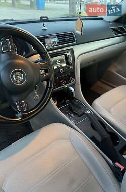 Седан Volkswagen Passat 2013 в 