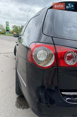 Універсал Volkswagen Passat 2009 в 