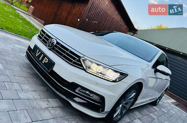 Седан Volkswagen Passat 2016 в Солотвине