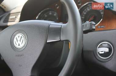 Седан Volkswagen Passat 2006 в 