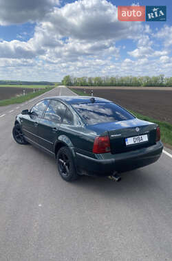 Седан Volkswagen Passat 1998 в 