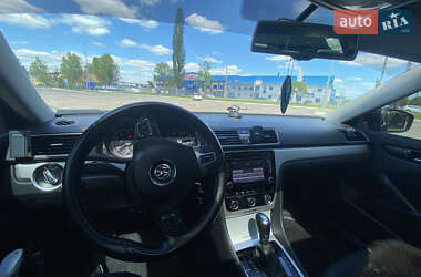 Седан Volkswagen Passat 2013 в 