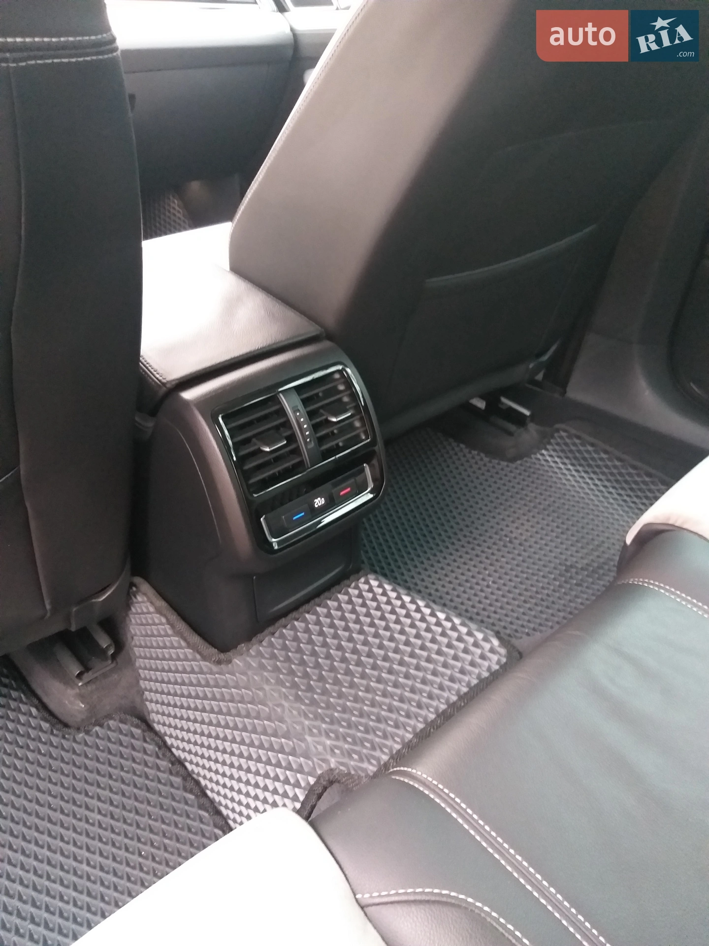 2019 Volkswagen Passat - мініатюра 21