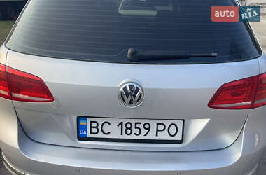 Универсал Volkswagen Passat 2011 в 