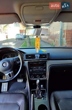 Седан Volkswagen Passat 2013 в 