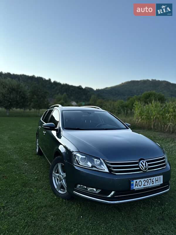 Универсал Volkswagen Passat 2012 в Тячеве