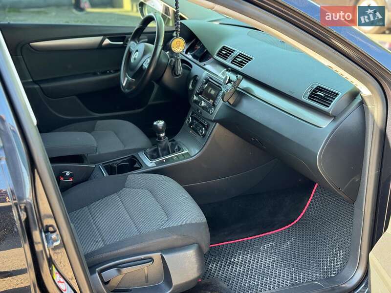 Універсал Volkswagen Passat 2011 в Вінниці