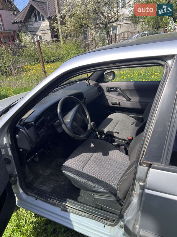 Универсал Volkswagen Passat 1991 в Ивано-Франковске фото 5 Универсал Volkswagen Passat 1991 в Ивано-Франковске