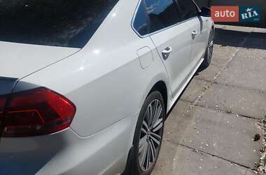 Седан Volkswagen Passat 2015 в 