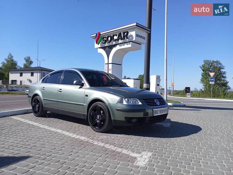 Седан Volkswagen Passat 2001 в Львове