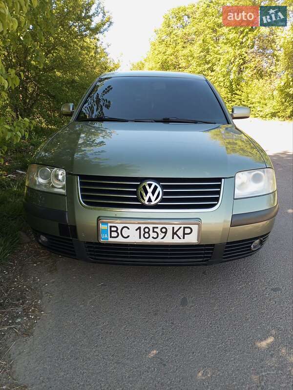 Седан Volkswagen Passat 2001 в Львове