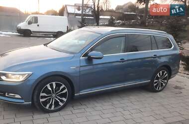 Универсал Volkswagen Passat 2015 в Ужгороде