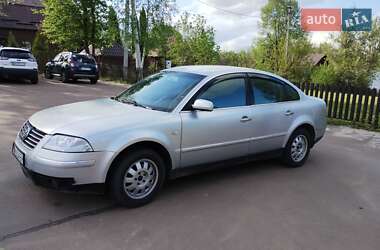 Седан Volkswagen Passat 2002 в Сумах