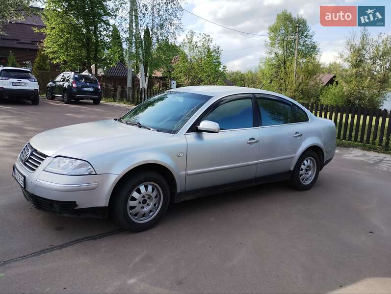Седан Volkswagen Passat 2002 в 