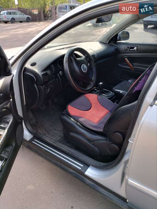 Седан Volkswagen Passat 2002 в Сумах