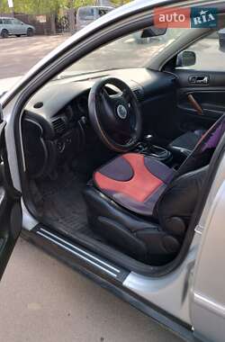 Седан Volkswagen Passat 2002 в 