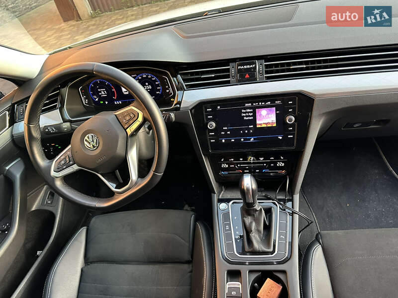 Универсал Volkswagen Passat 2020 в Бродах