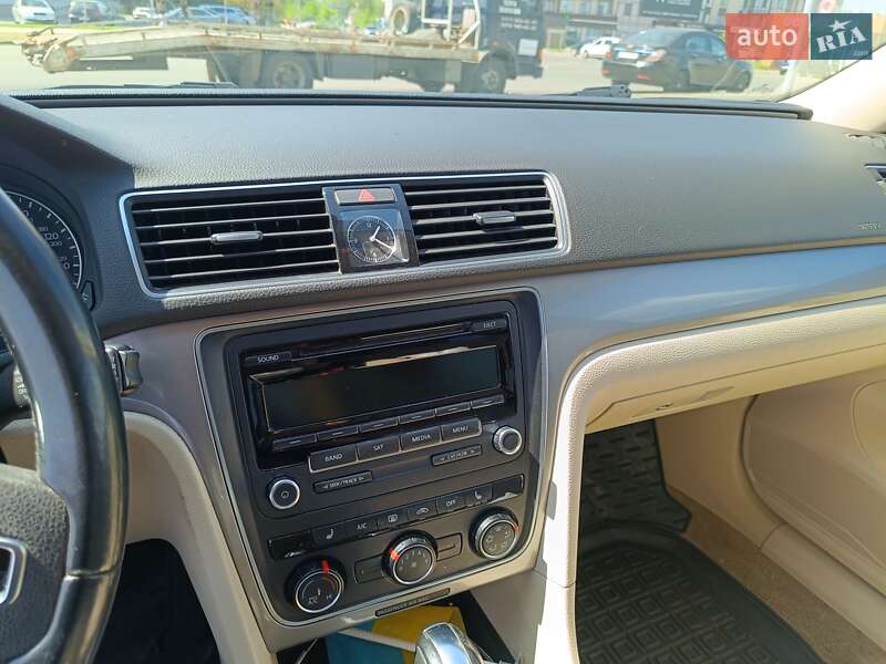 Седан Volkswagen Passat 2014 в Черкасах