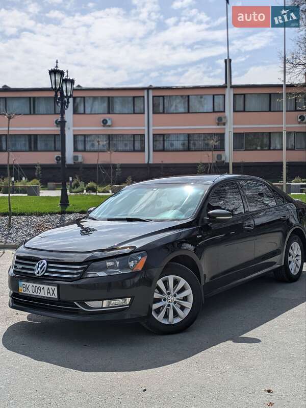 Седан Volkswagen Passat 2013 в Сарнах