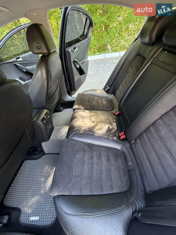 Седан Volkswagen Passat 2008 в Чернівцях