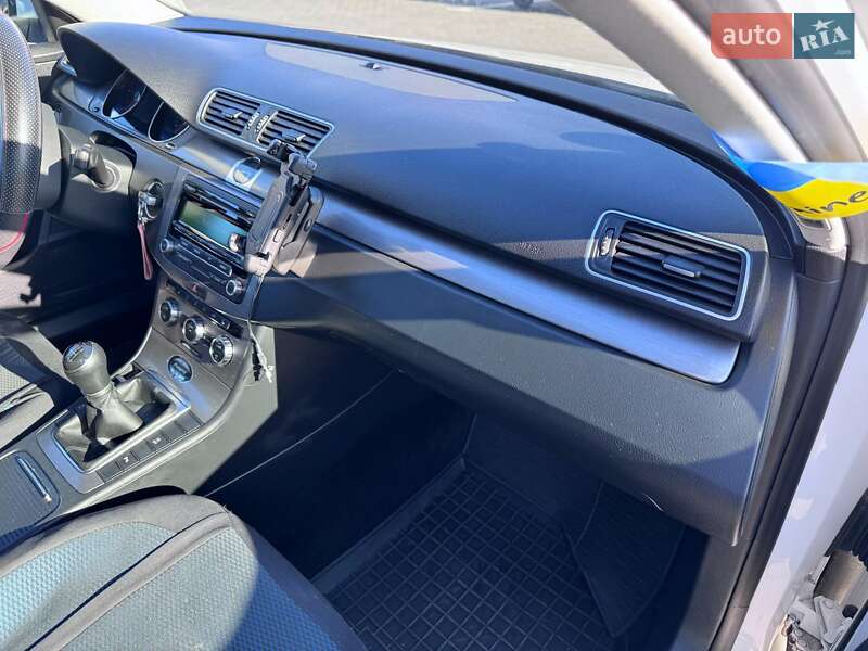 Универсал Volkswagen Passat 2012 в Виннице