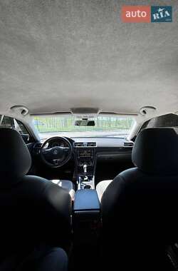 Седан Volkswagen Passat 2015 в 