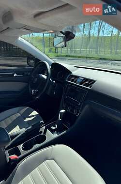 Седан Volkswagen Passat 2015 в 