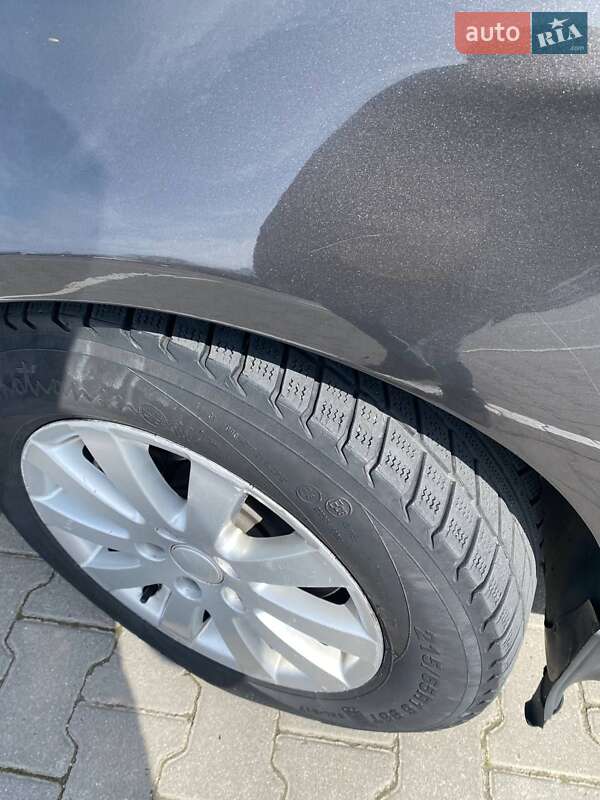 Седан Volkswagen Passat 2006 в Черновцах