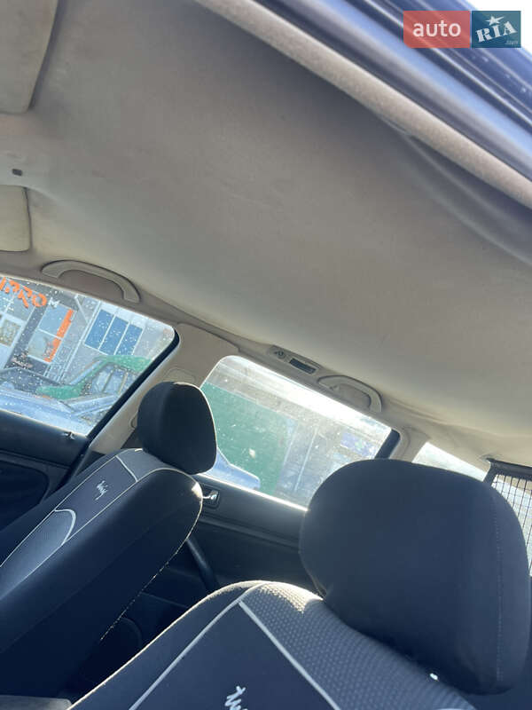 Универсал Volkswagen Passat 1999 в Золочеве