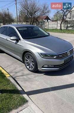 Седан Volkswagen Passat 2017 в 