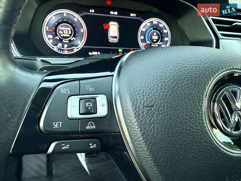 Универсал Volkswagen Passat 2015 в Дубно