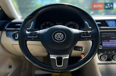 Седан Volkswagen Passat 2014 в 
