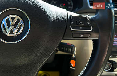 Седан Volkswagen Passat 2014 в 
