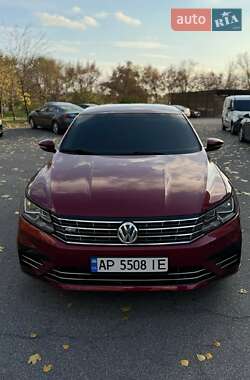 Седан Volkswagen Passat 2016 в 