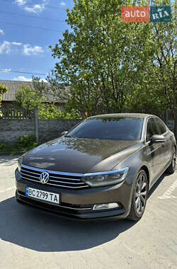 Седан Volkswagen Passat 2015 в Городку