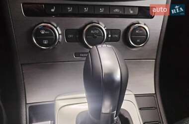 Універсал Volkswagen Passat 2012 в 