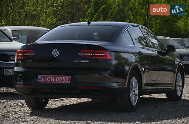 Седан Volkswagen Passat 2017 в 