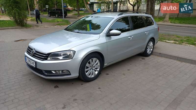 Універсал Volkswagen Passat 2011 в Луцьку