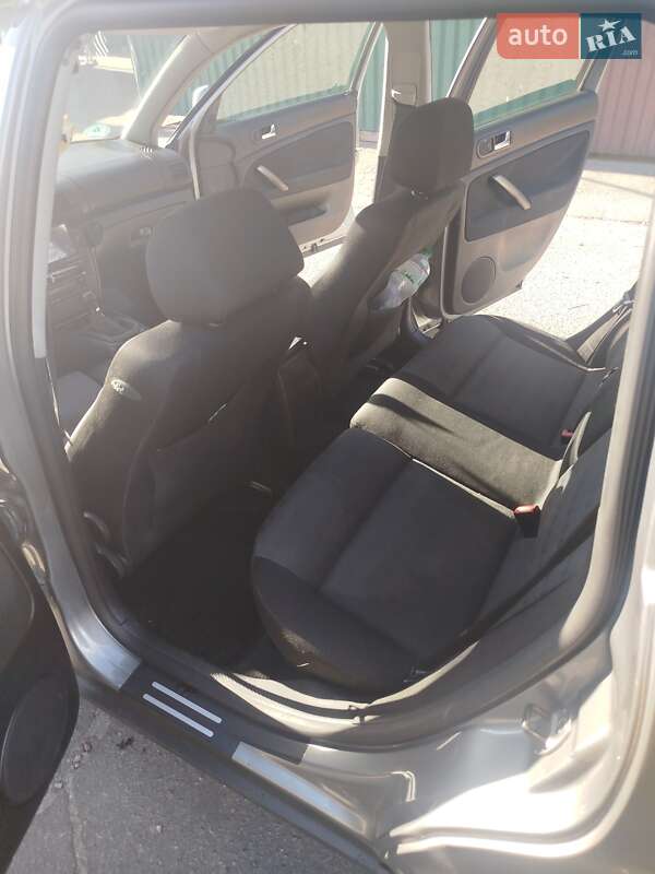 Універсал Volkswagen Passat 2003 в Києві