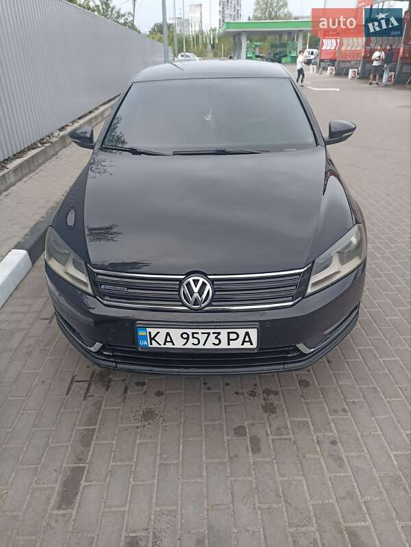 Седан Volkswagen Passat 2012 в 