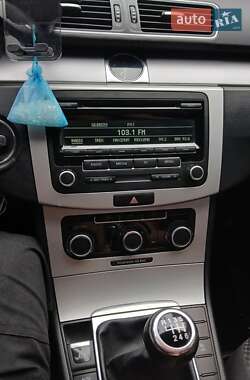 Седан Volkswagen Passat 2012 в 