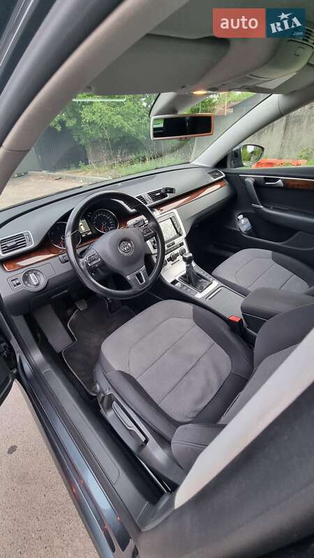 Універсал Volkswagen Passat 2011 в Києві